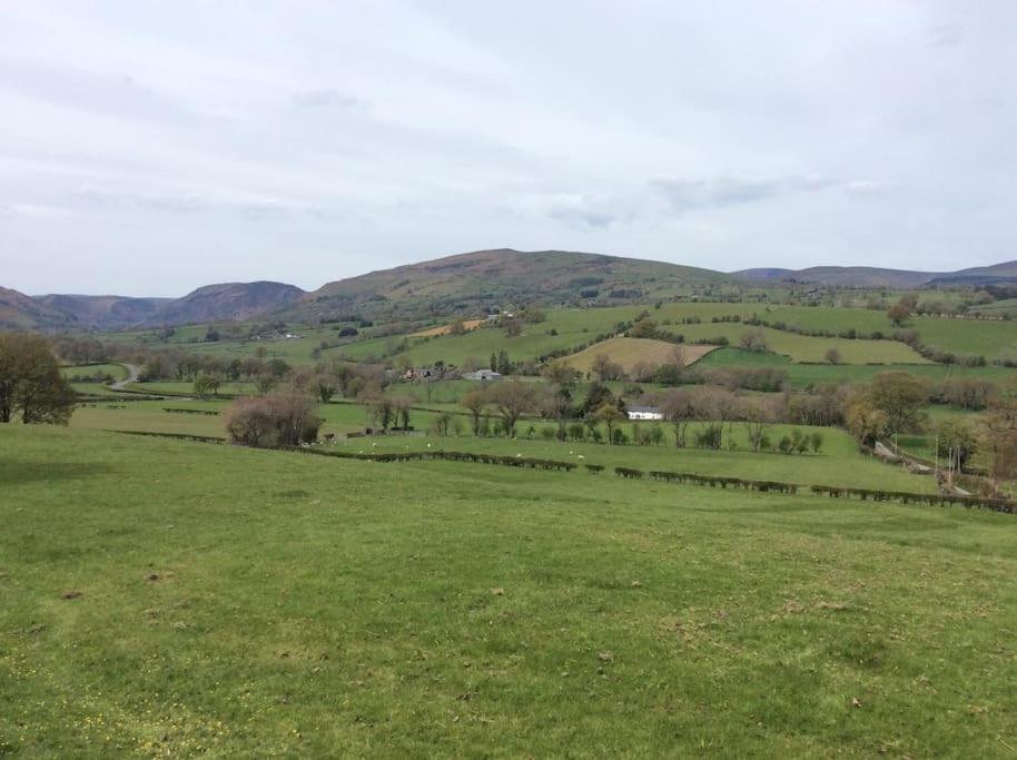 Llanrhaeadr-ym-Mochnant The Retreat 빌라 외부 사진