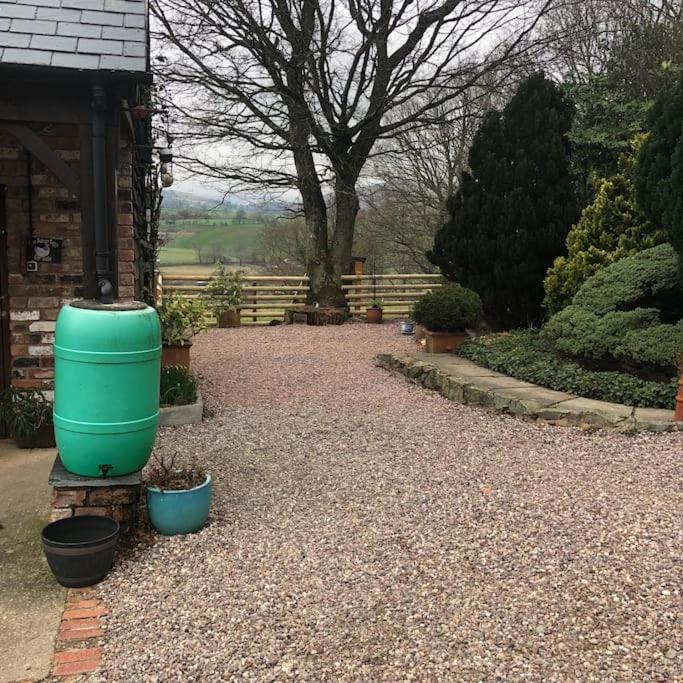 Llanrhaeadr-ym-Mochnant The Retreat 빌라 외부 사진
