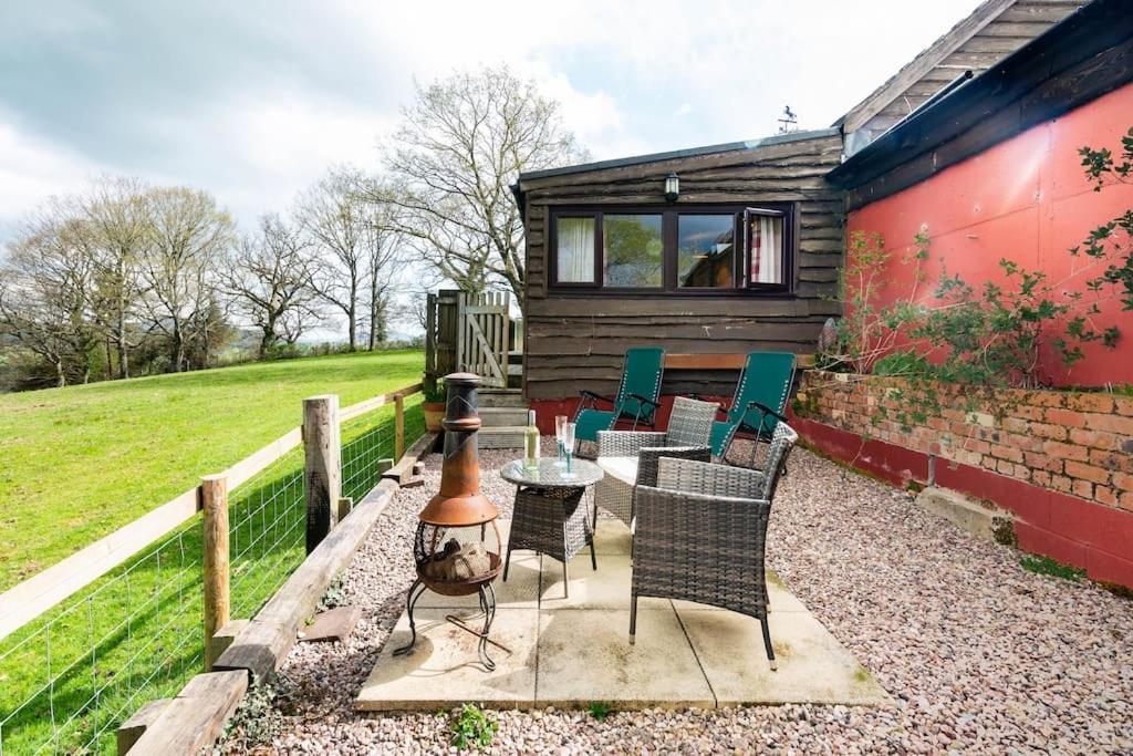 Llanrhaeadr-ym-Mochnant The Retreat 빌라 외부 사진